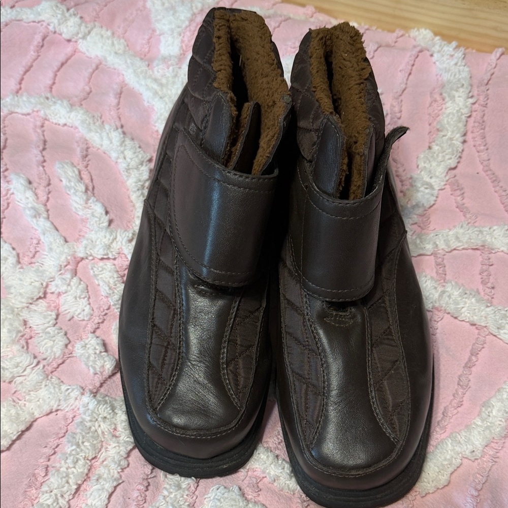 Propet Women's Brown Leather Winter Boots with Fleece Lining